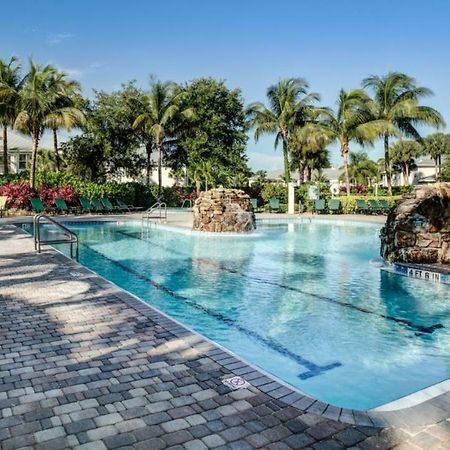 Vacation In Paradise Lely Resort Екстериор снимка